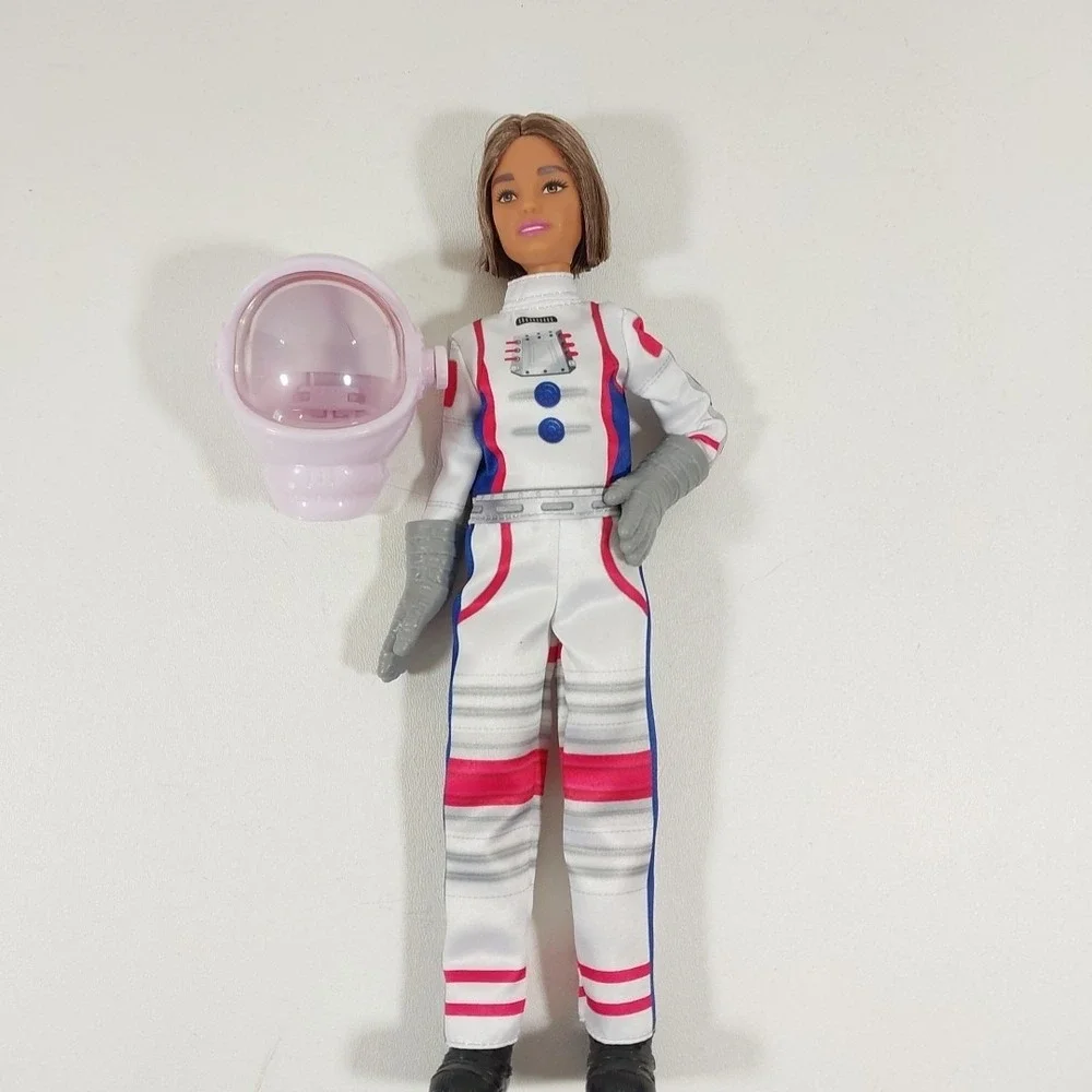 Barbie Teresa Astronaut Dressed Doll‎